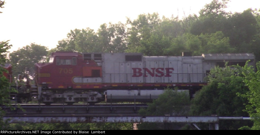 BNSF 705